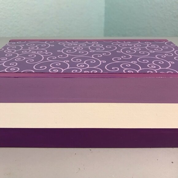 Handcrafted jewelry/trinket box, purple - Picture 2 of 8